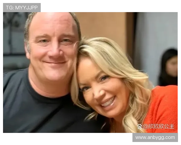 老詹回应报道不受影响珍妮相尊